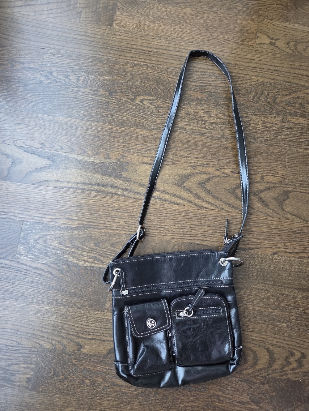 Giani Bernini Black Nappa Front Zip Leather Crossbody Bag With Adjustable Strap